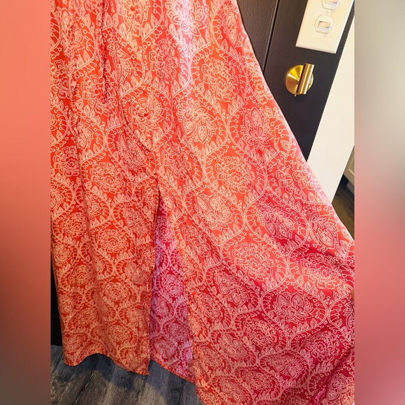 Elan Rochelle Elegant High Slit Coral Paisley Maxi Dress - Picture 3 of 7